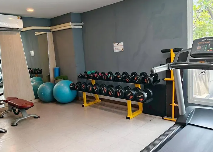 Modern 1br Rooftop Pool 300m To Bts Nana Sukhumvit *